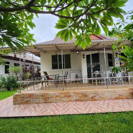 Nuch'S Apple Guest House Si Bun Ruang Bagian luar foto