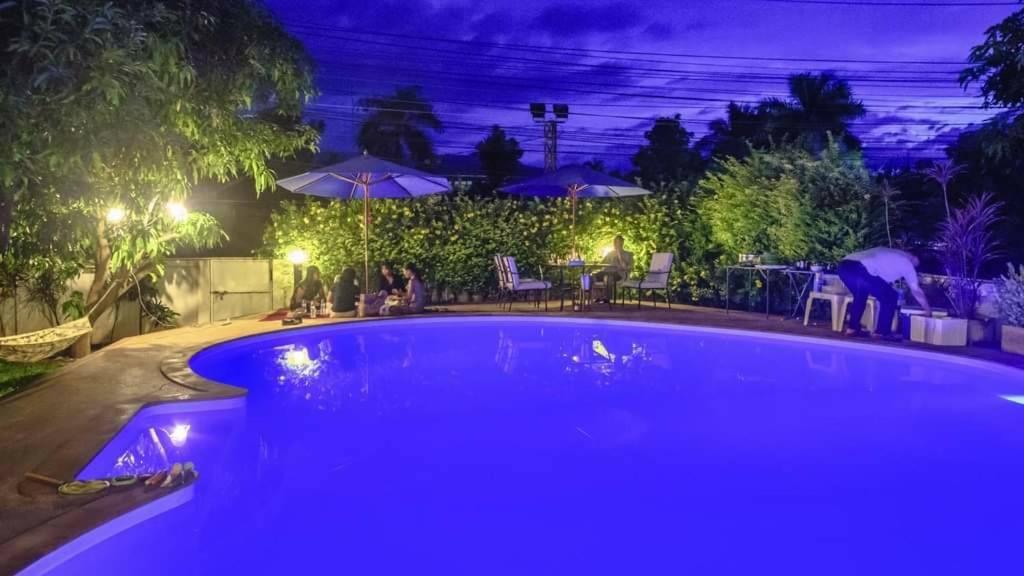 Nuch'S Apple Guest House Si Bun Ruang Bagian luar foto