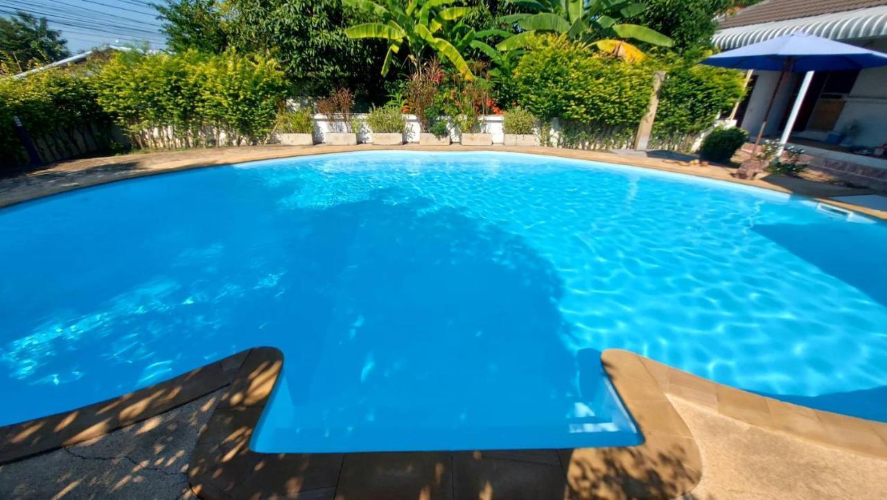 Nuch'S Apple Guest House Si Bun Ruang Bagian luar foto