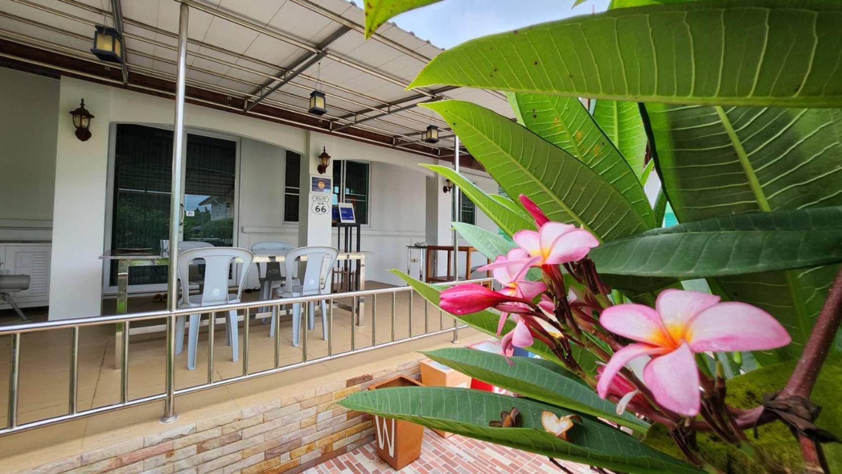 Nuch'S Apple Guest House Si Bun Ruang Bagian luar foto