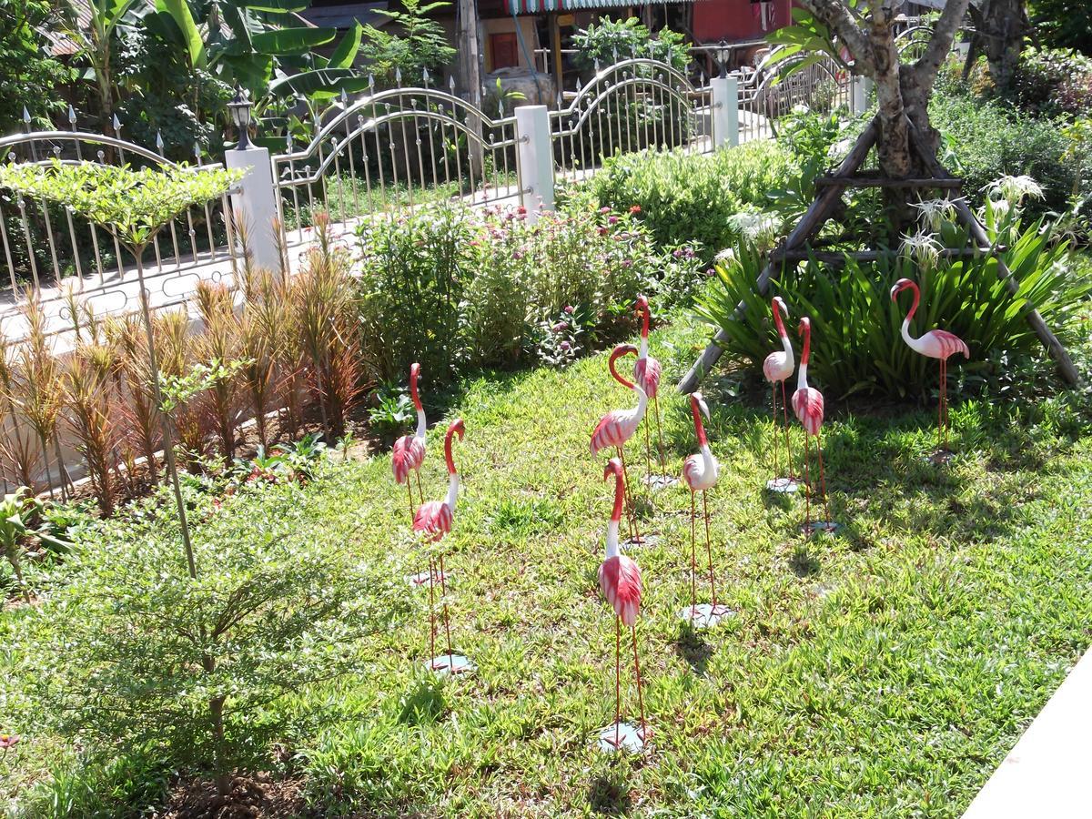 Nuch'S Apple Guest House Si Bun Ruang Bagian luar foto