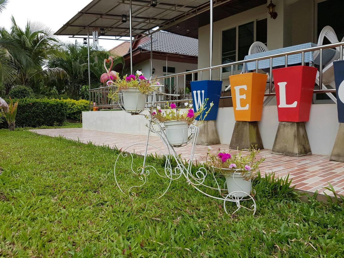 Nuch'S Apple Guest House Si Bun Ruang Bagian luar foto