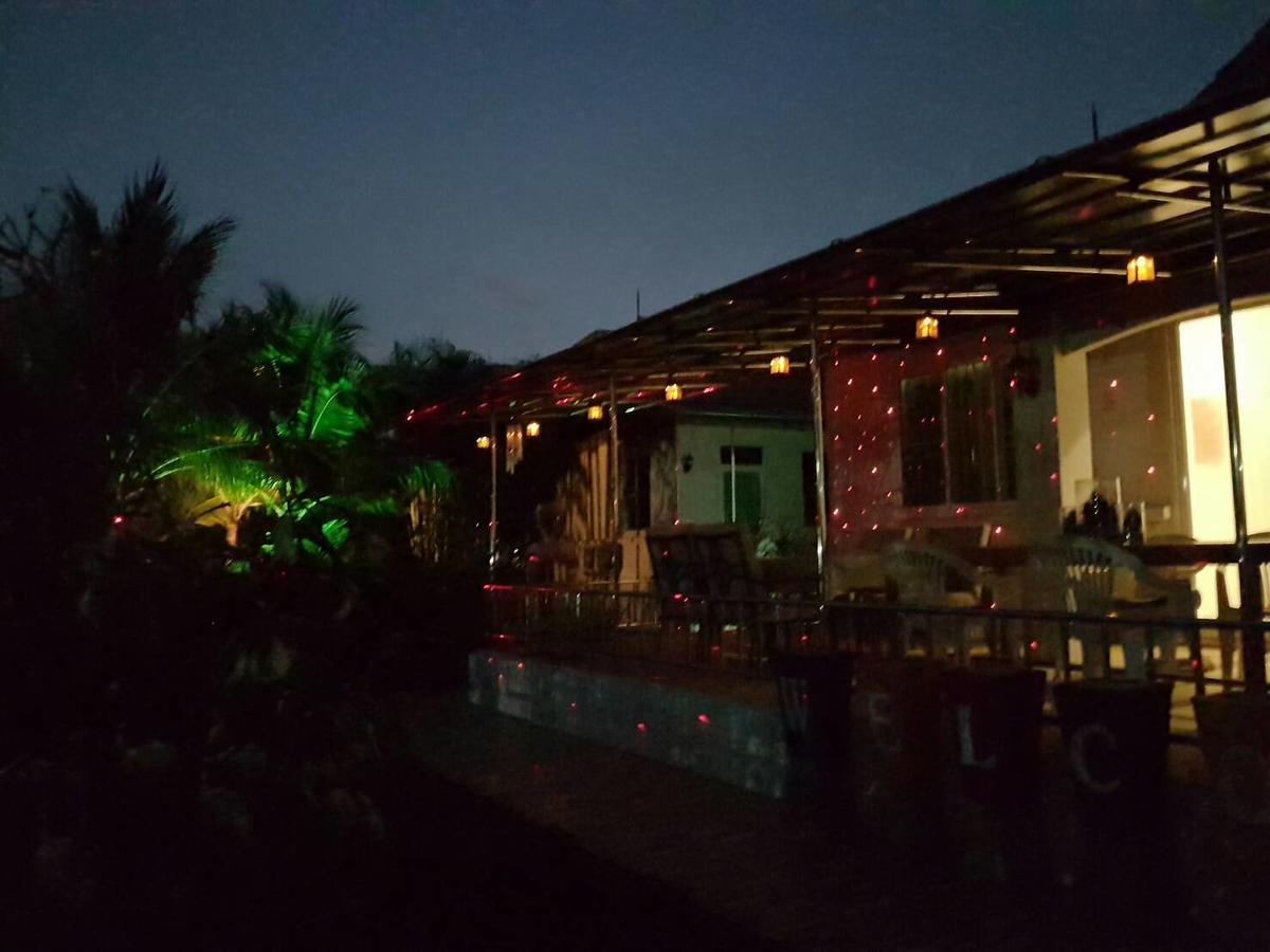 Nuch'S Apple Guest House Si Bun Ruang Bagian luar foto