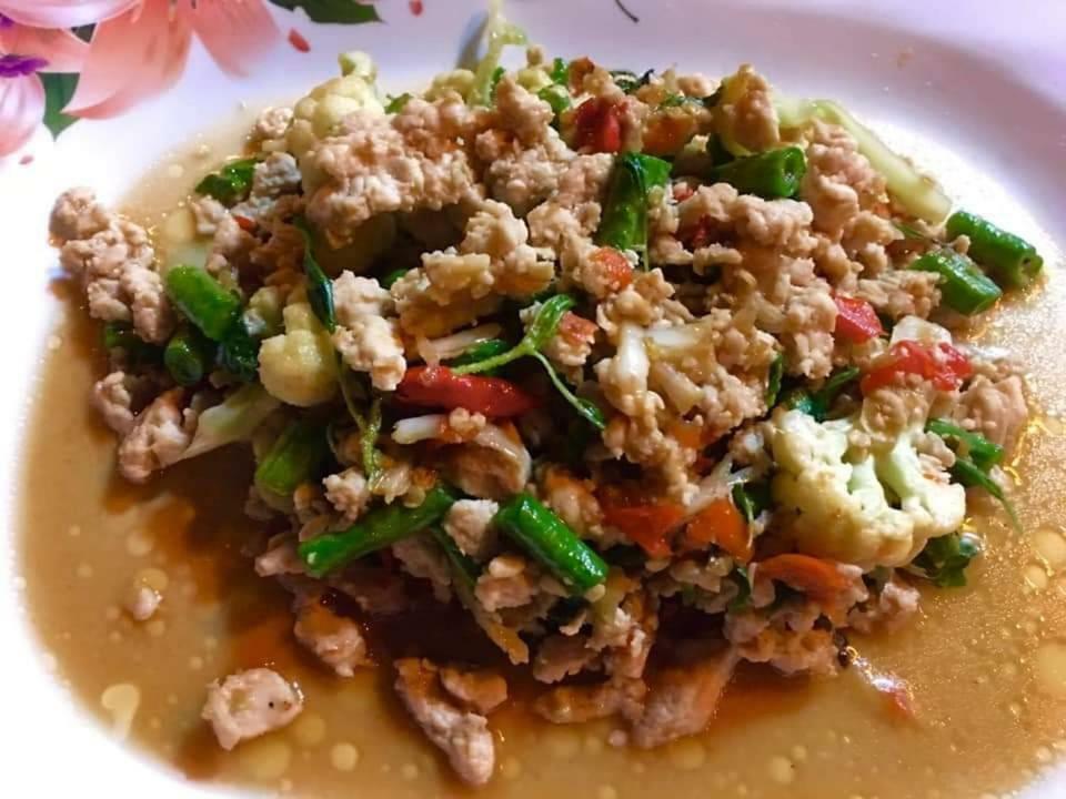 Nuch'S Apple Guest House Si Bun Ruang Bagian luar foto