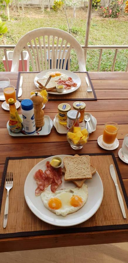 Nuch'S Apple Guest House Si Bun Ruang Bagian luar foto